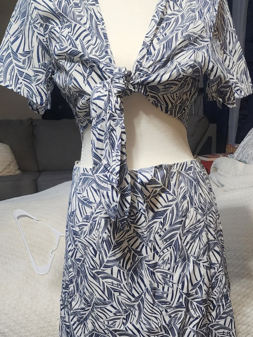 Hayden Navy and White Palm-Leaf Print Skirt Set Sz Medium